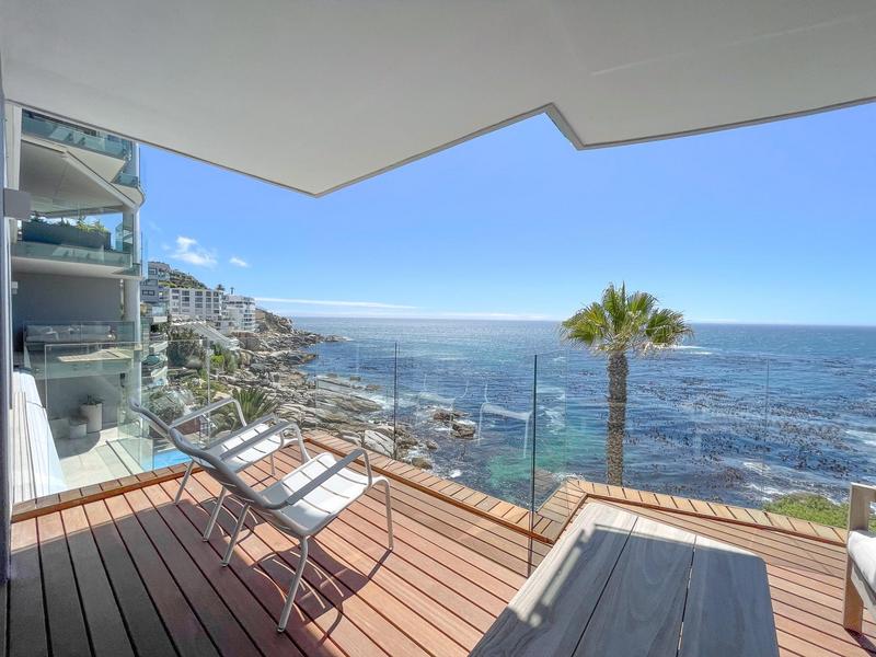 To Let 2 Bedroom Property for Rent in Bantry Bay Western Cape